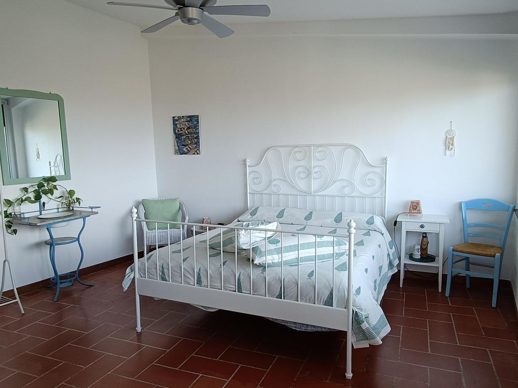 Bed and Breakfast Le Finestre Sul Mare Конверсано Номер фото